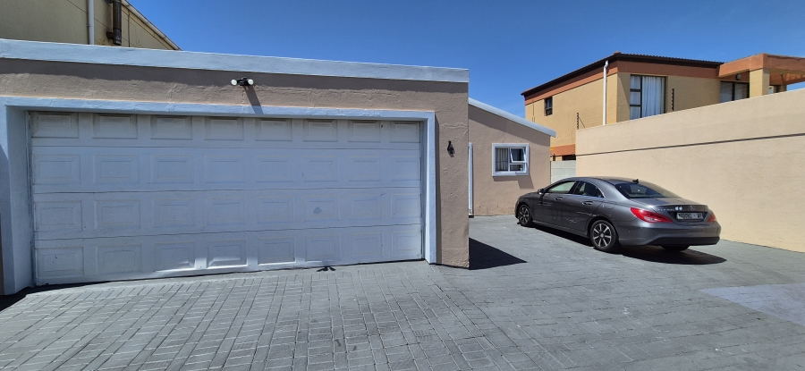 4 Bedroom Property for Sale in Parklands Western Cape